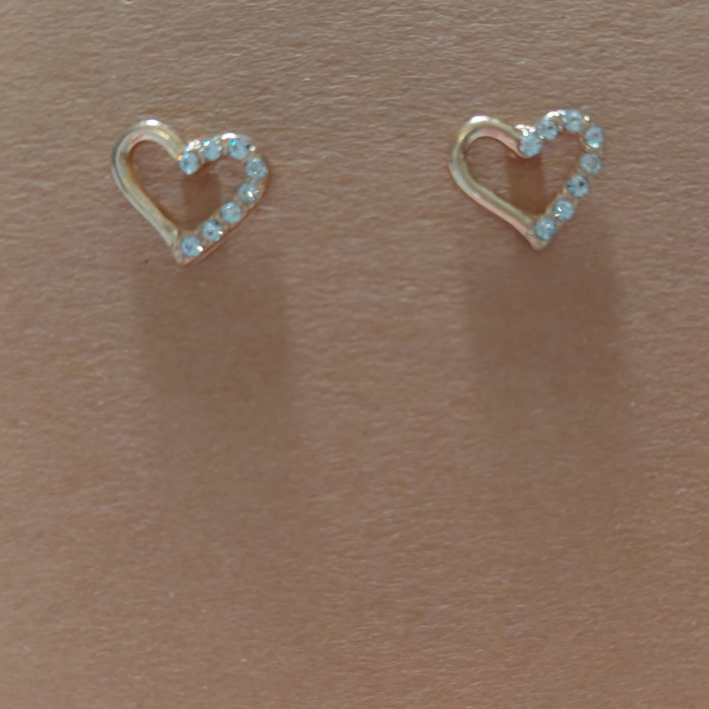 New No Boundaries Gold Heart Crystal Stud Earrings - Women Jewelry